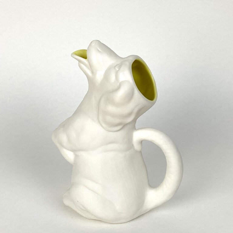 Carafe en forme de chien