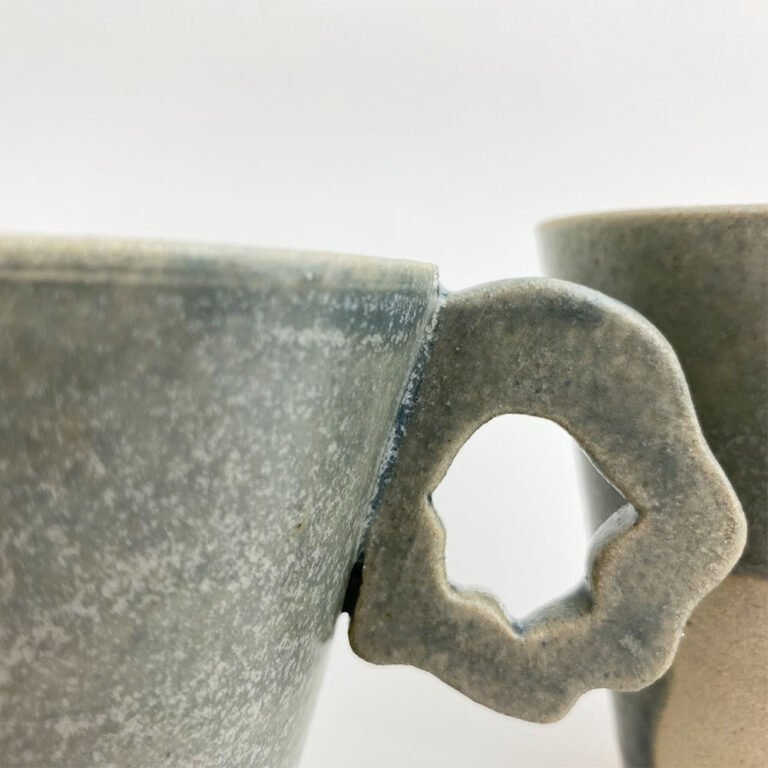 détail anse mug gris