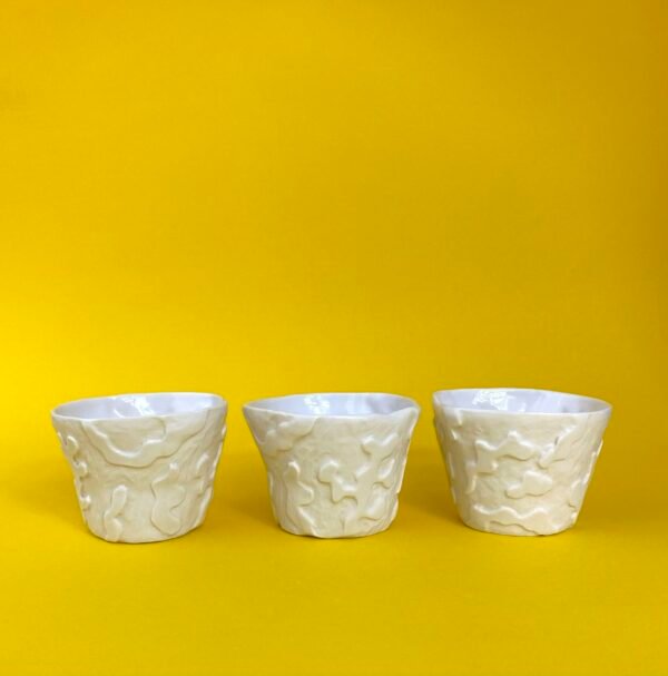 trio tasse à café en porcelaine